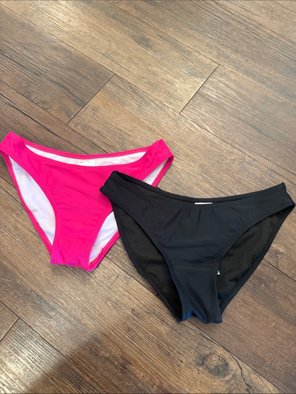 SHEIN Two-Pack Bikini Bottoms in Black & Hot Pink, xx small, never worn.